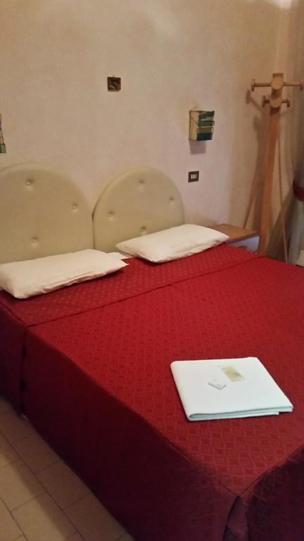 Albergo Margherita เคียนเชียโนแตร์เม ภายนอก รูปภาพ
