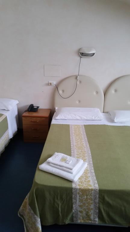 Albergo Margherita เคียนเชียโนแตร์เม ห้อง รูปภาพ