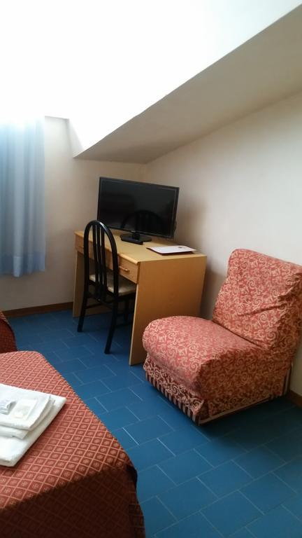 Albergo Margherita เคียนเชียโนแตร์เม ภายนอก รูปภาพ