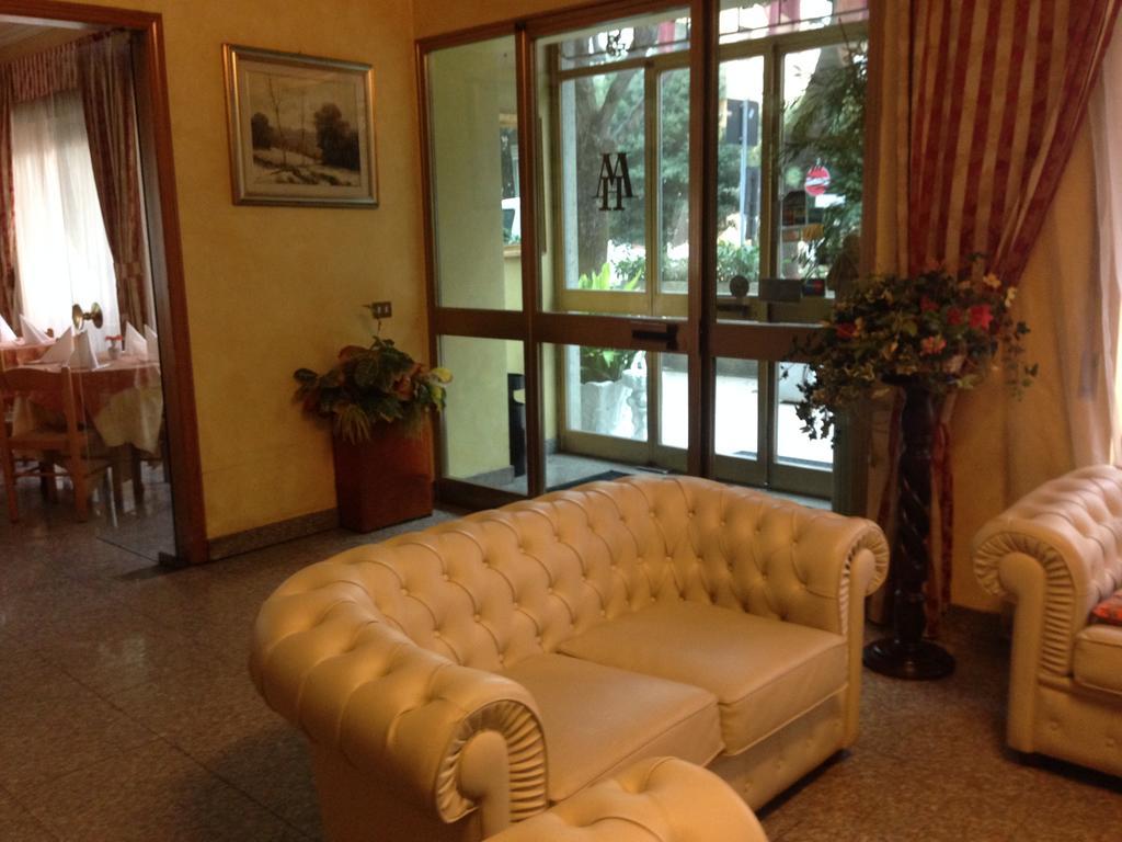 Albergo Margherita เคียนเชียโนแตร์เม ภายนอก รูปภาพ