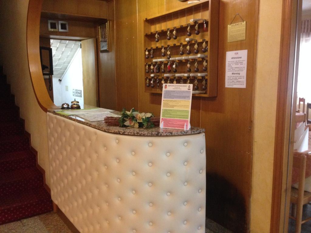 Albergo Margherita เคียนเชียโนแตร์เม ภายนอก รูปภาพ